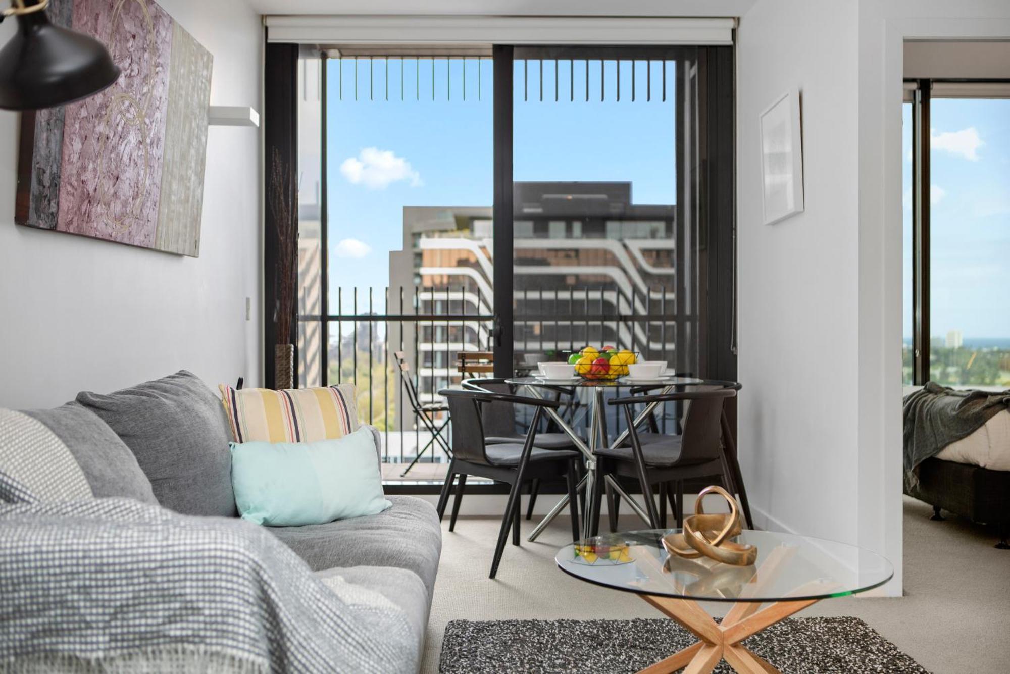 Complete Host Leopold Apartments Мельбурн Номер фото