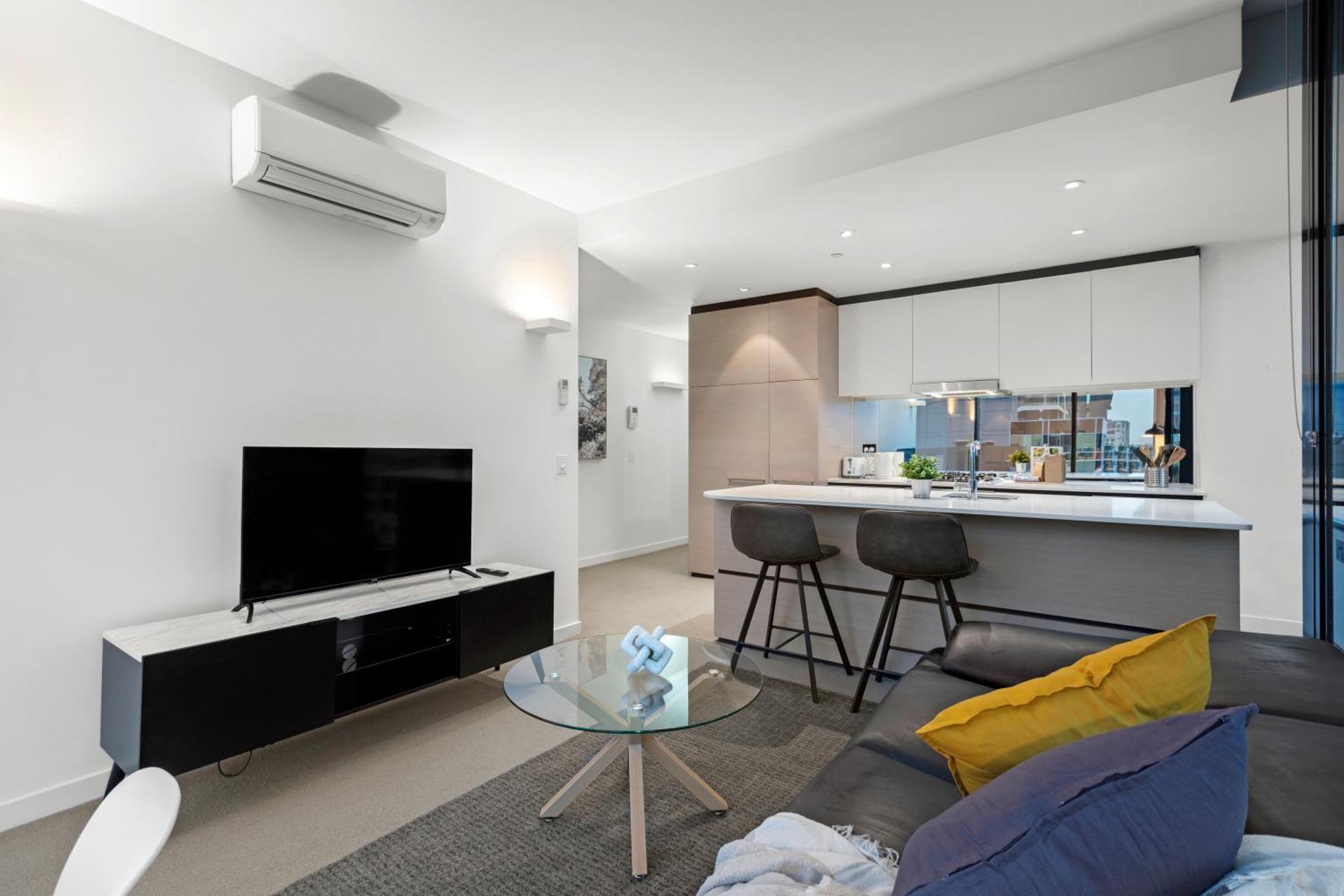 Complete Host Leopold Apartments Мельбурн Номер фото