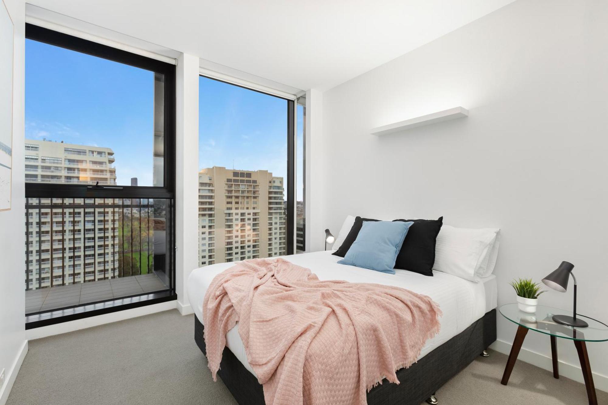 Complete Host Leopold Apartments Мельбурн Номер фото
