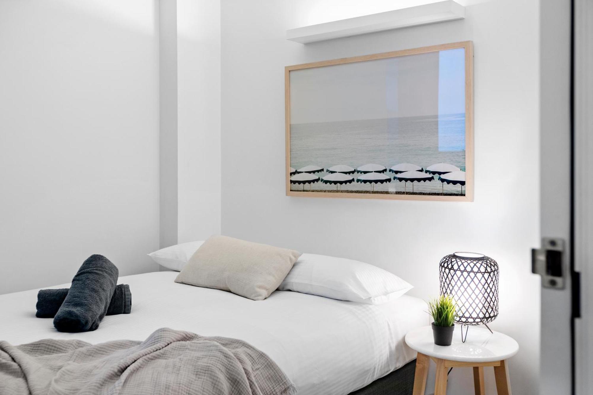 Complete Host Leopold Apartments Мельбурн Номер фото